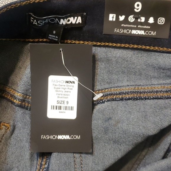 Jeans - Picture 9 of 9